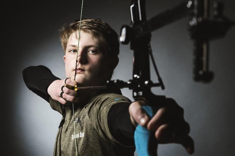 How To Wrap A Compound Bow Full Guide Archeryguidance